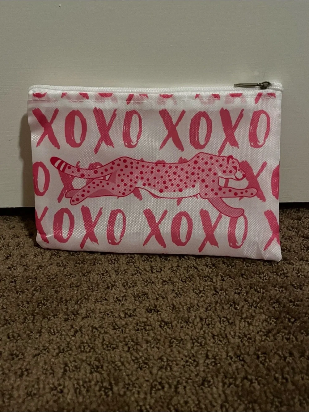 Travel makeup bag